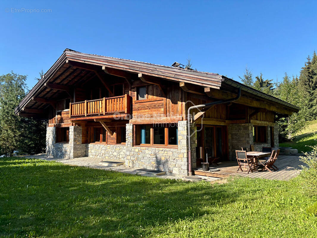 Maison à DEMI-QUARTIER