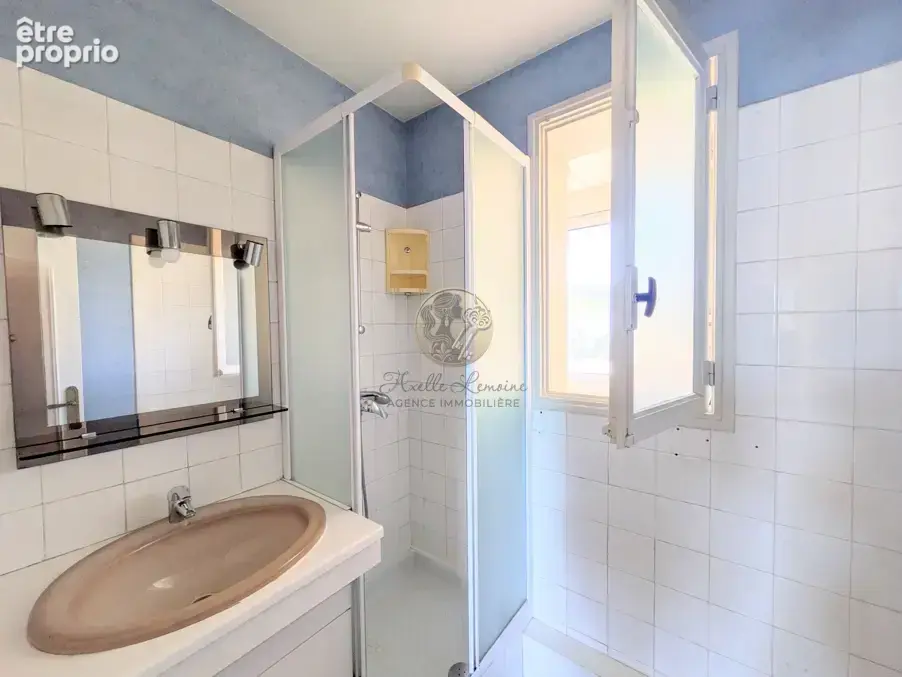 Vienne   Dernier étage traversant   T3 de 52m2 avec loggia - photo 8