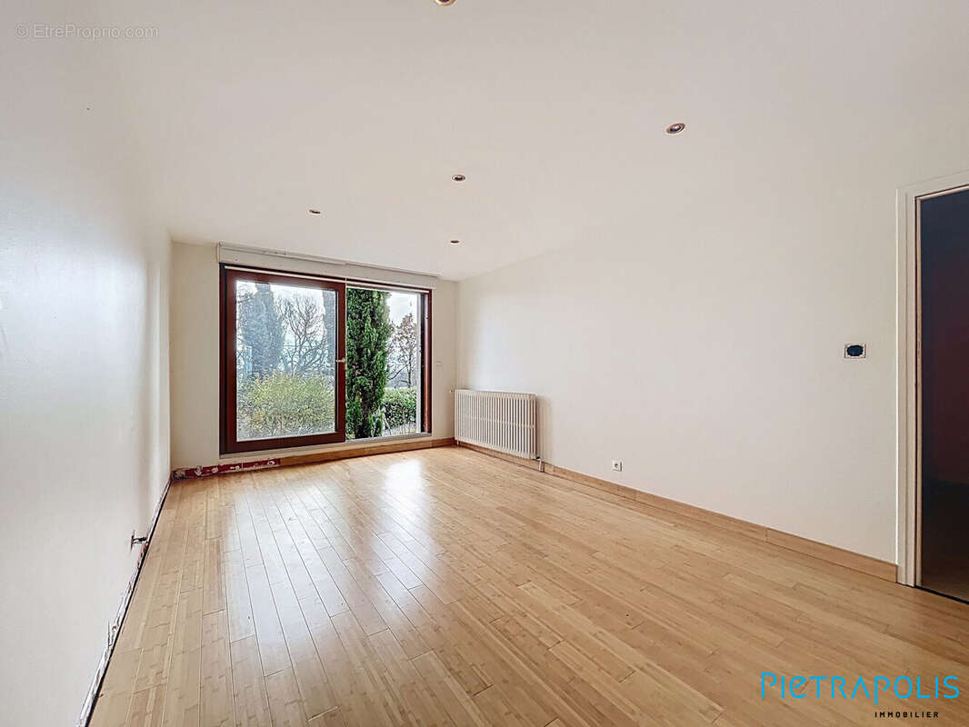 Appartement à DIVONNE-LES-BAINS