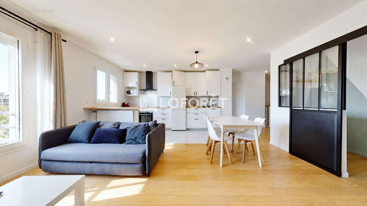 Appartement à VELIZY-VILLACOUBLAY