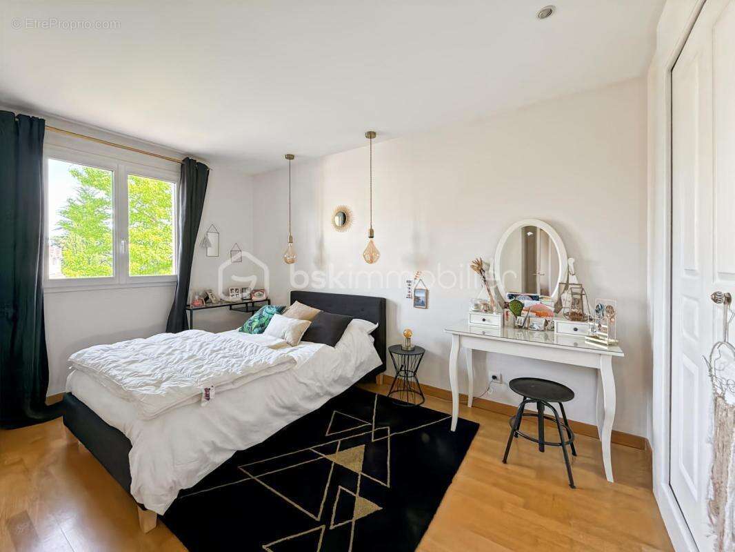 Maison individuelle 180 m2 - 5 chambres - terrain 546 m2 - piscine et Golf - photo 10