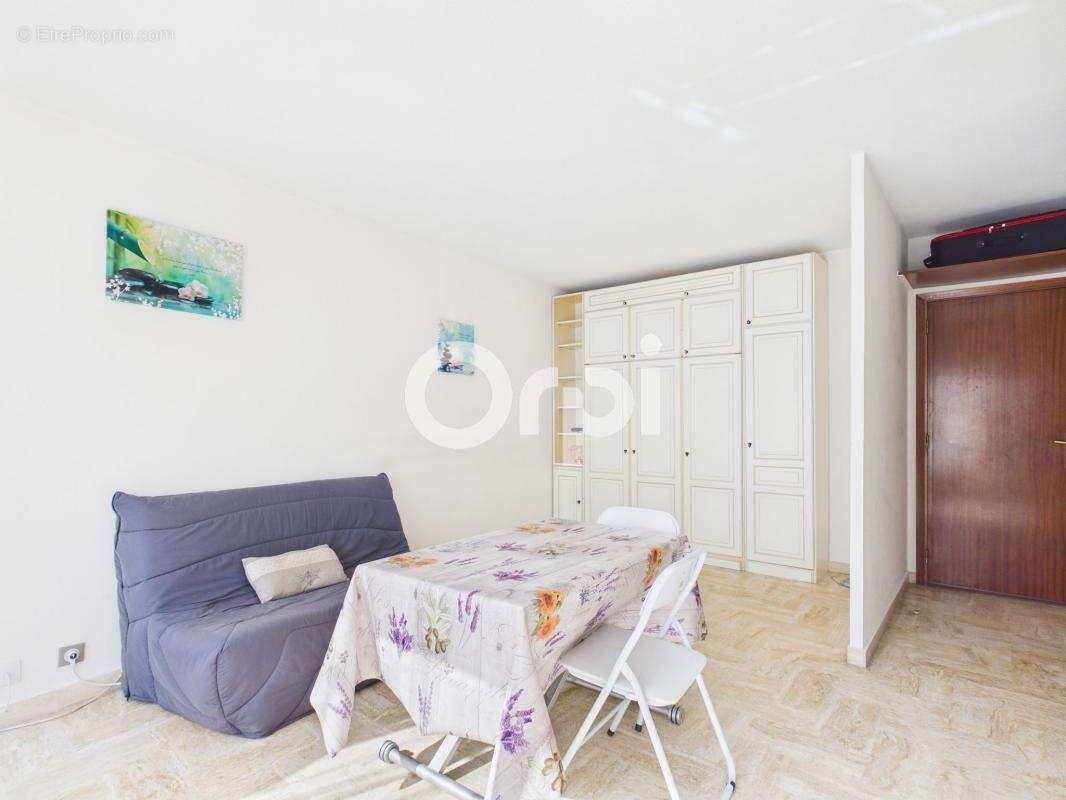 Appartement à MANDELIEU-LA-NAPOULE