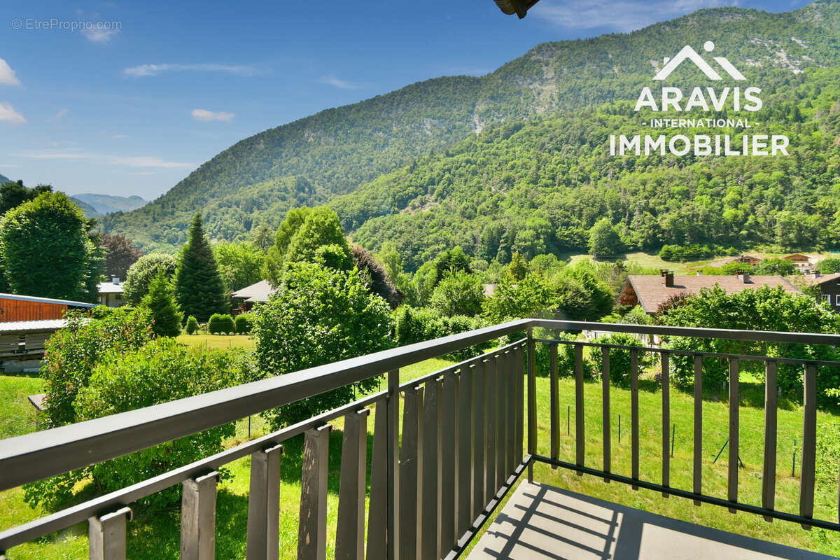 EXCLUSIVITÉ - Maison familiale avec vue panoramique sur les montagnes à Thônes - photo 2