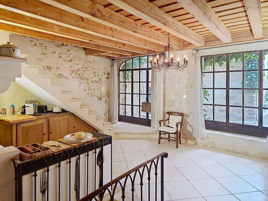 Maison à VILLENEUVE-LES-AVIGNON