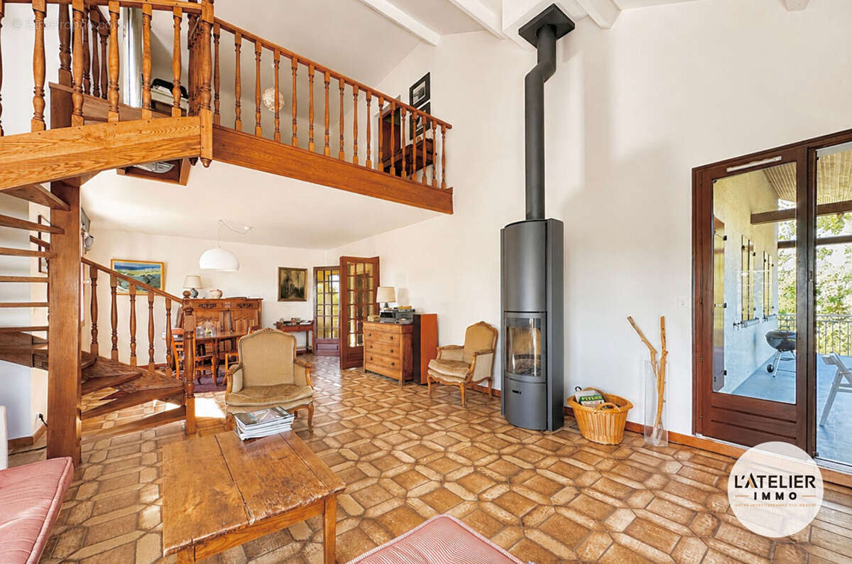 Exclusivité -  rosnay - belle maison familiale - environ 200 m² - 5 chambres - sous-sol complet - terrain de 2 500 m² - photo 4