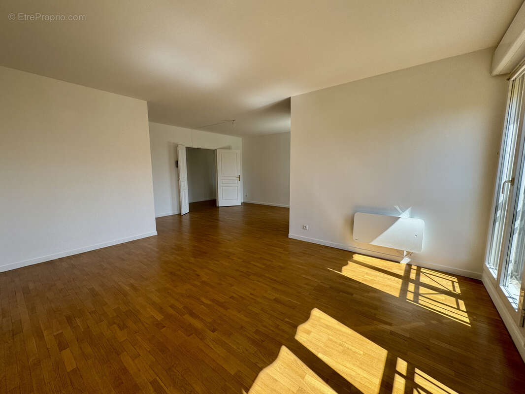 Appartement à LE PERREUX-SUR-MARNE