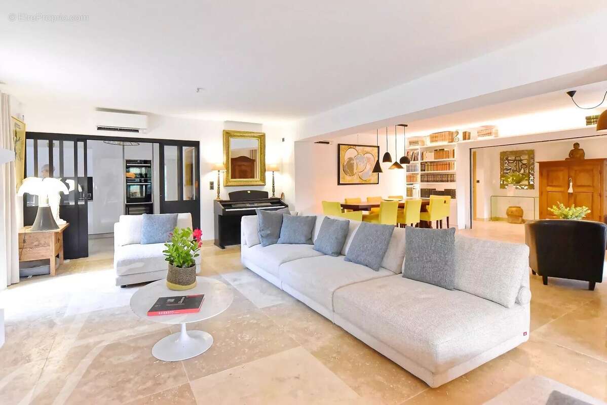 Maison à EYGALIERES