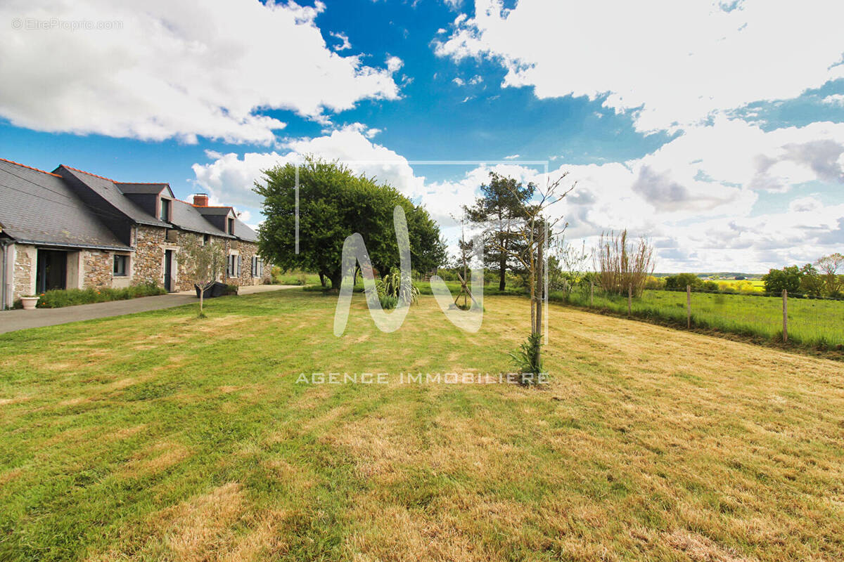 Maison à MOZE-SUR-LOUET