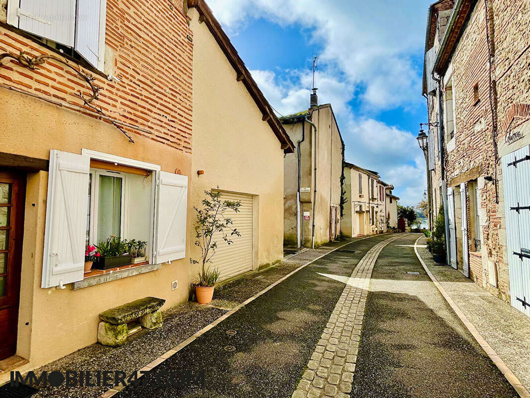 Maison à CASTELMORON-SUR-LOT