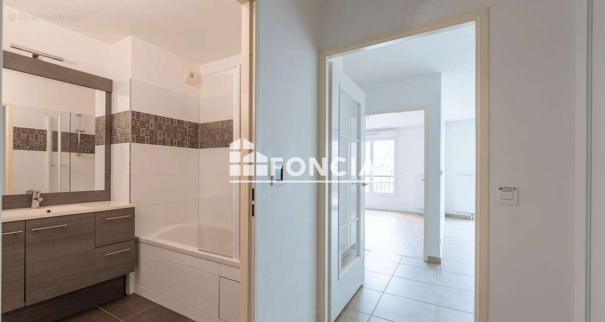 Appartement à MONTROUGE