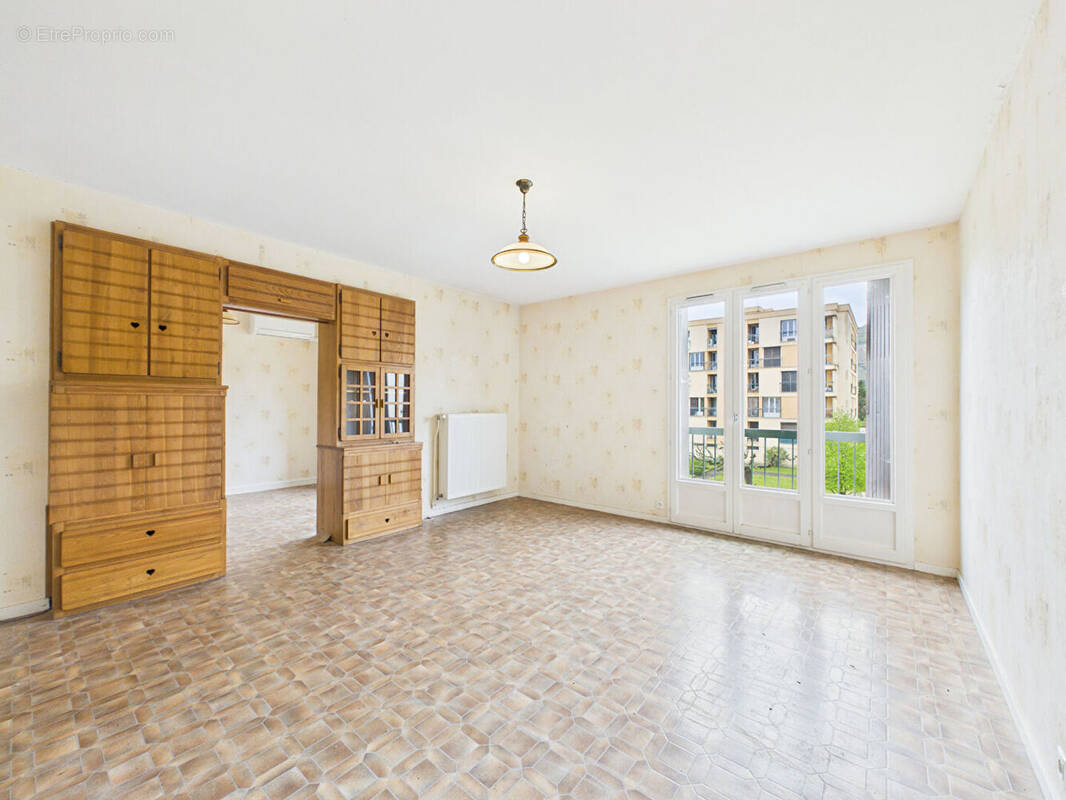 Appartement à TOURNON-SUR-RHONE