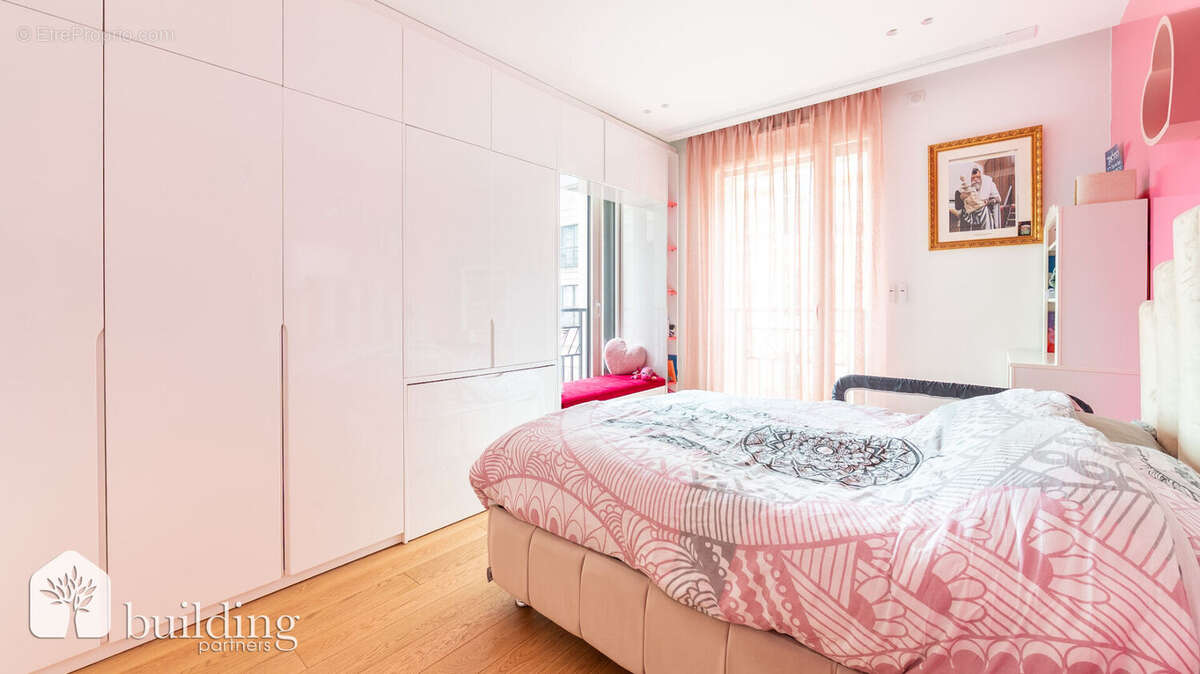 Appartement à LEVALLOIS-PERRET