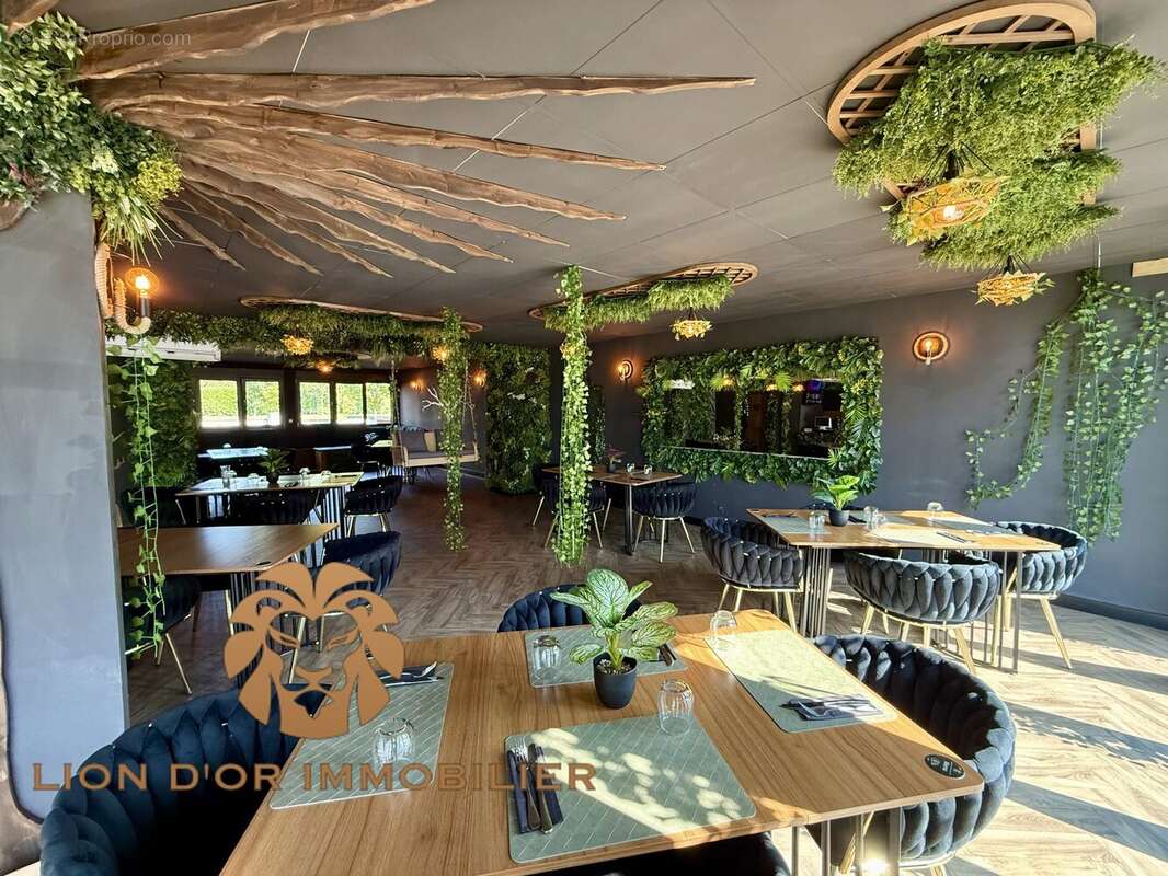 150 m² à Jassans-Riottier  - photo 3