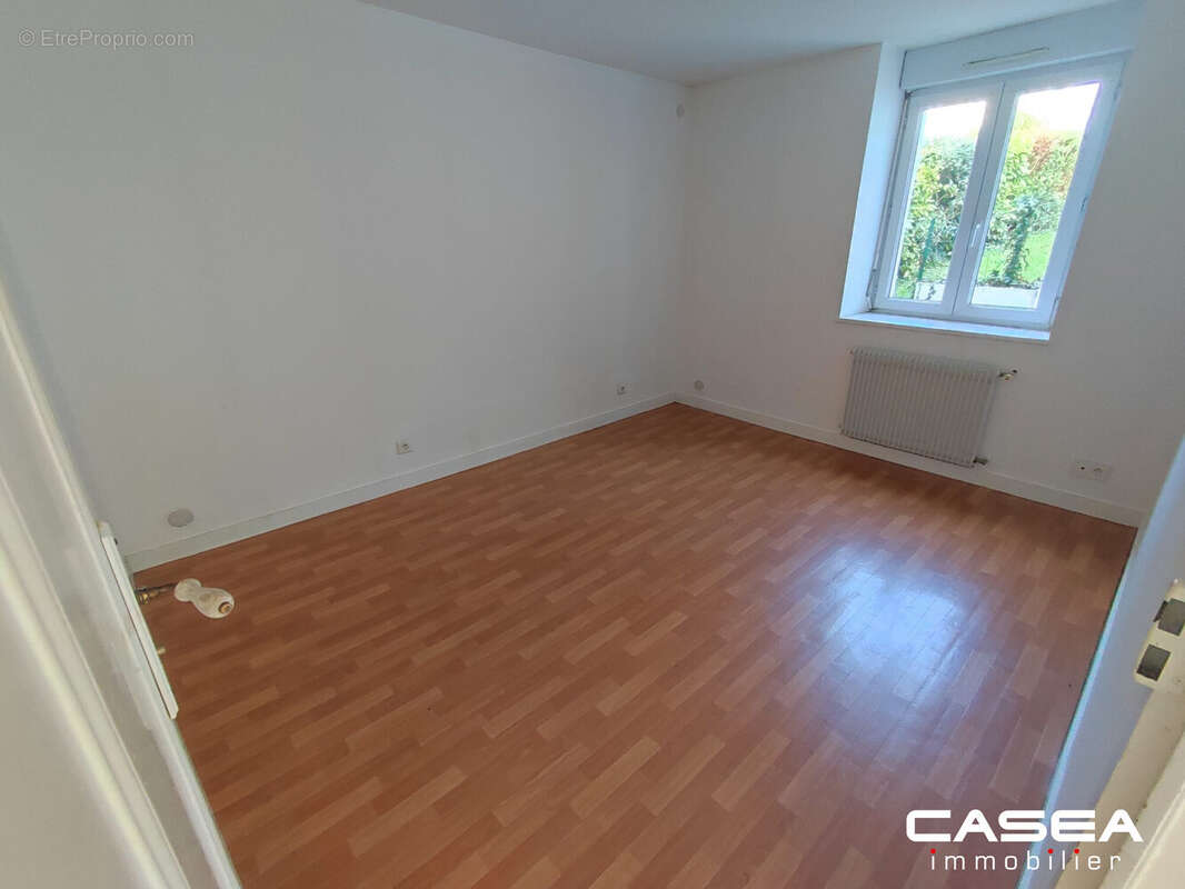 Maison à SAINT-EVARZEC