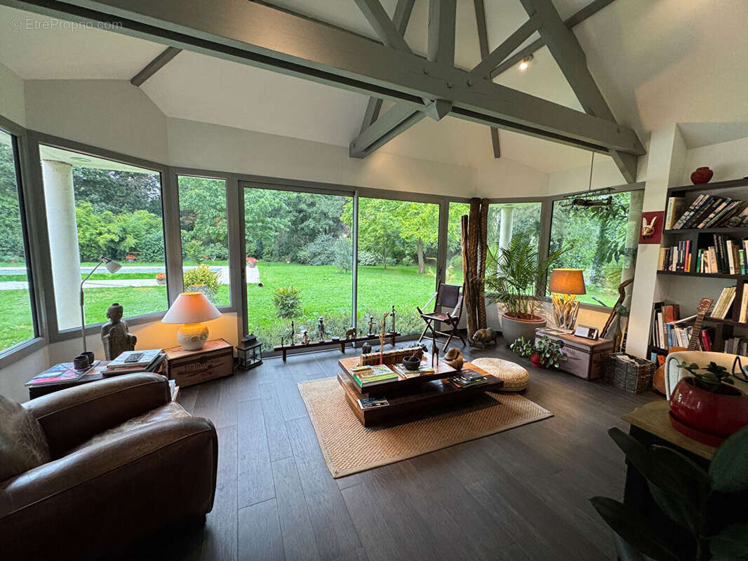 Maison à SAINT-REMY-L'HONORE