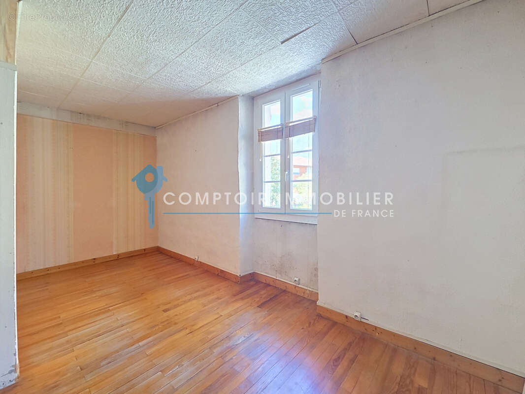 DPT (38) - A VENDRE - Maison de village - Bernin centre - photo 8