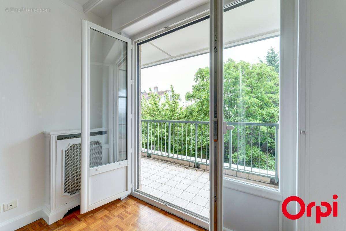 Appartement à CALUIRE-ET-CUIRE