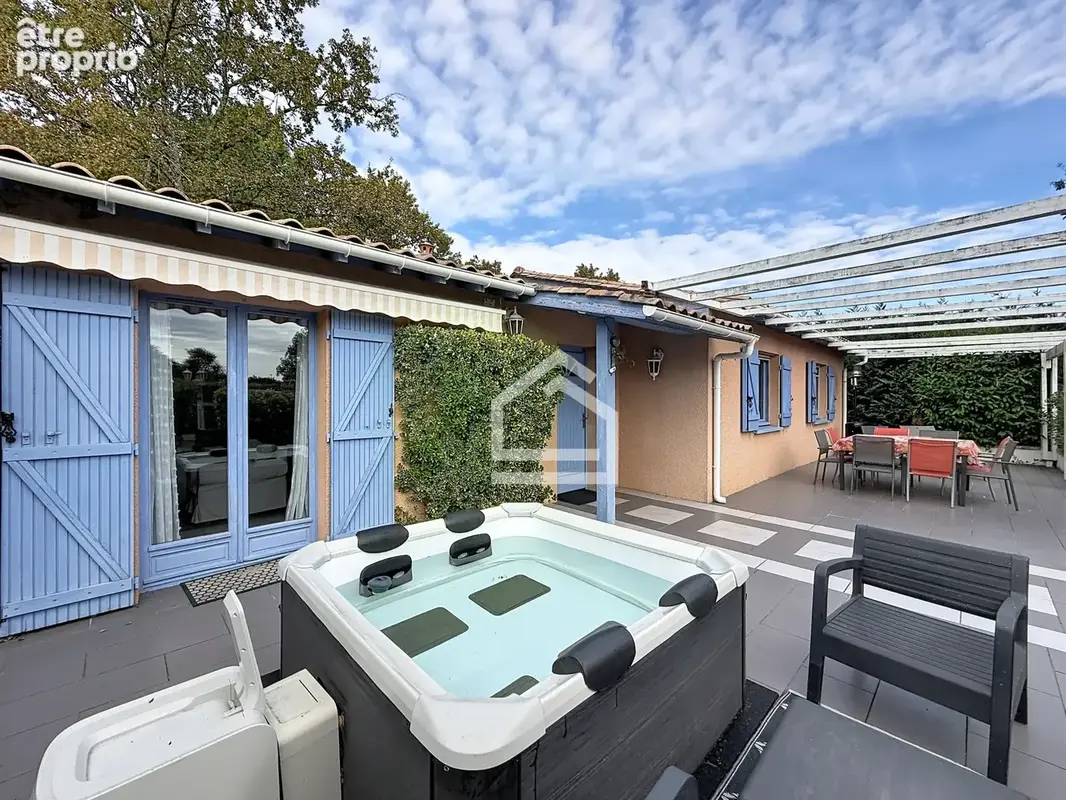 SAINT MEDARD EN JALLES - Maison 3 Chambres, jardin secteur Magudas. - photo 2