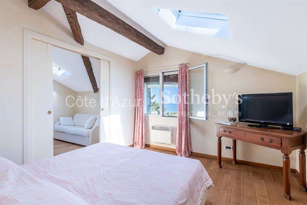 Appartement à ROQUEBRUNE-CAP-MARTIN