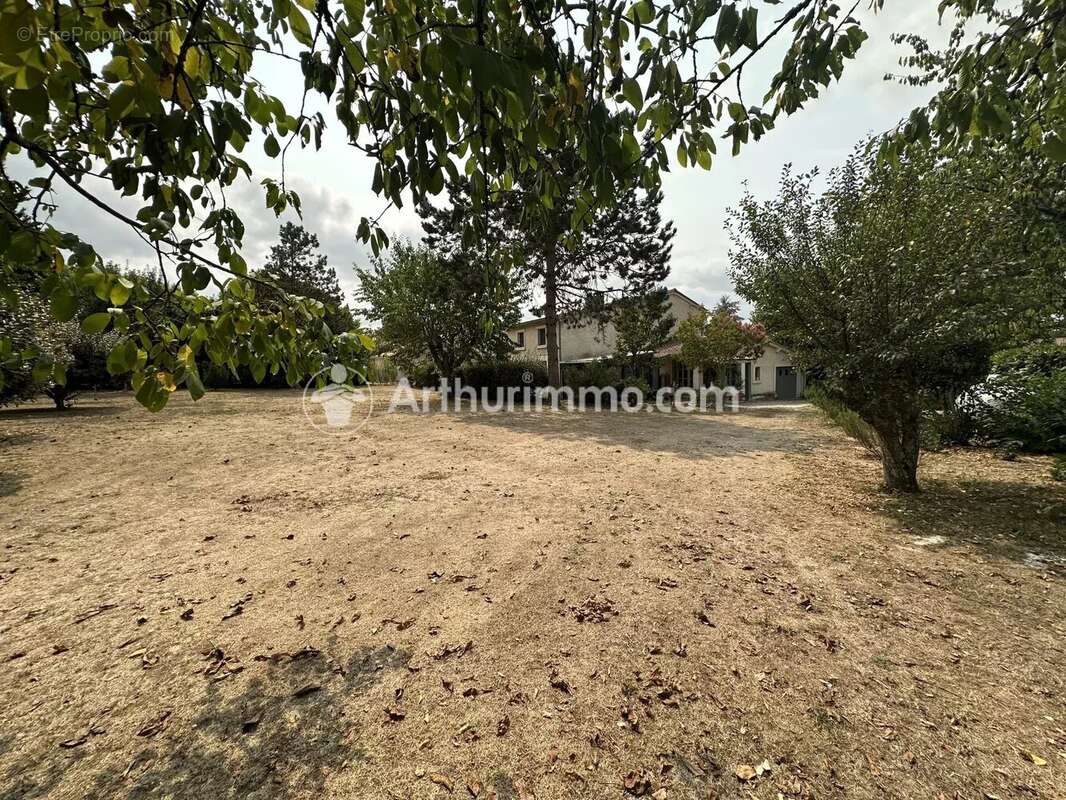 Maison en pierre 147 m² – Calme, charme et confort - photo 6