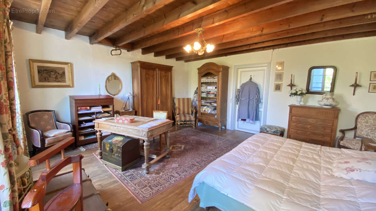 Maison à BOUTENAC-TOUVENT