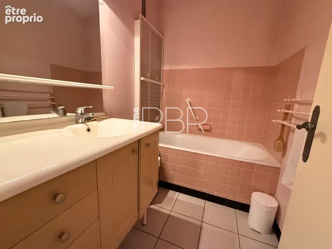 Appartement T4 avec box et cave - photo 8