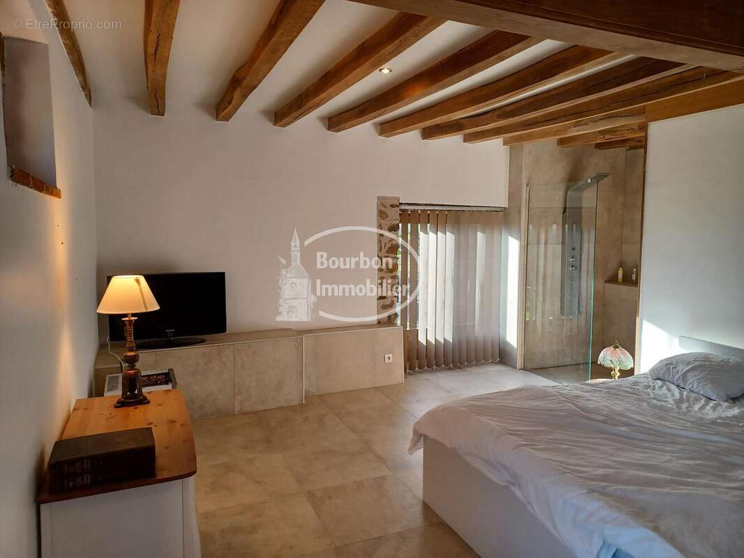 n°9 - Maison à CHALMOUX