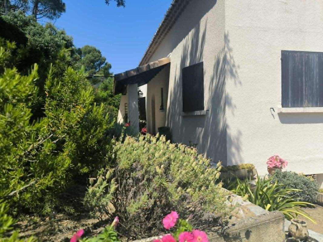 Maison à BAGNOLS-SUR-CEZE
