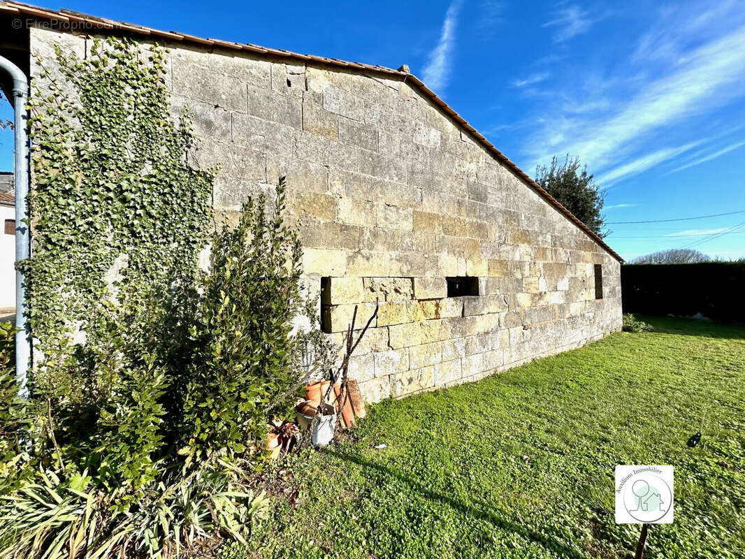 Maison à MOMBRIER