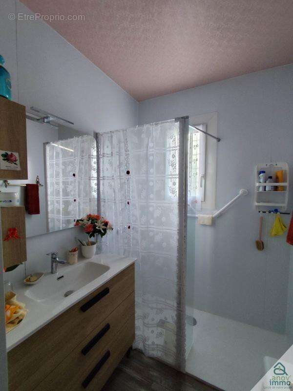 Maison à SAINT-JUNIEN