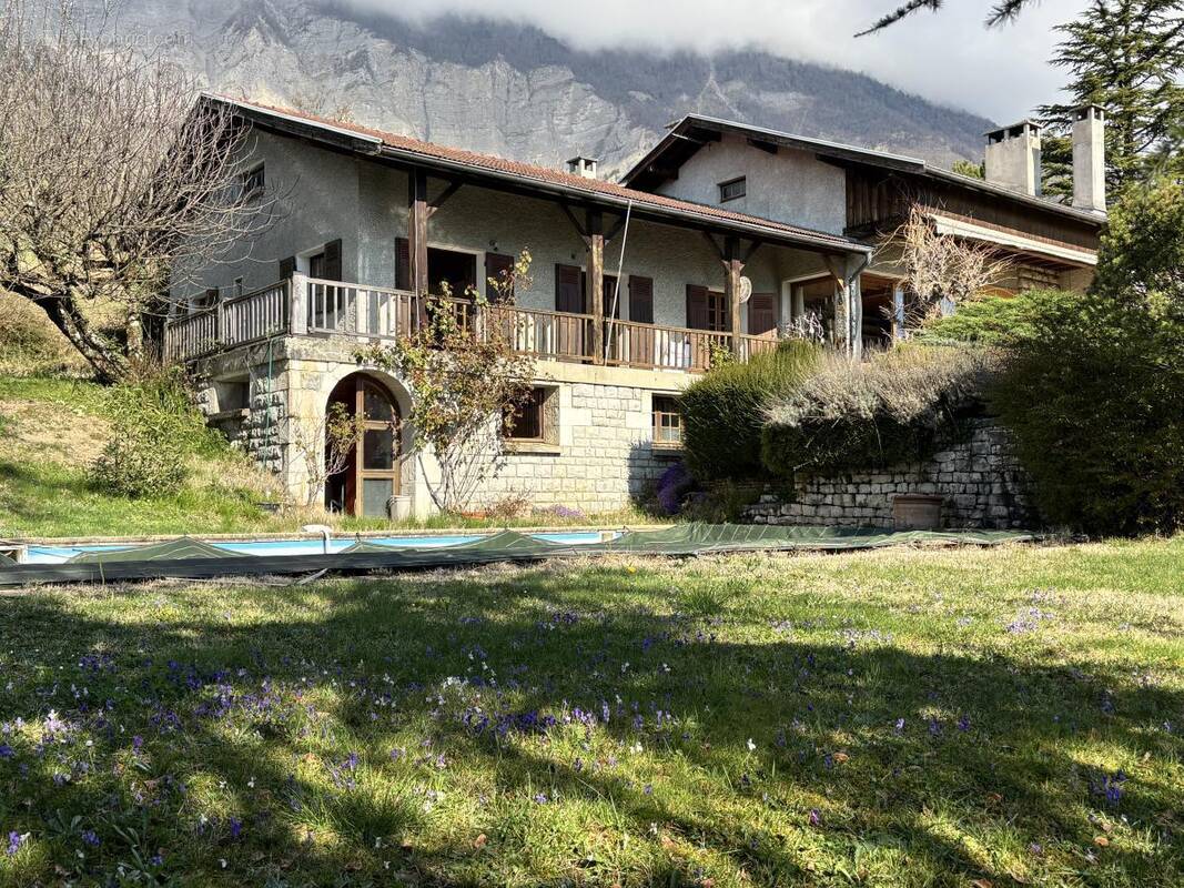 Maison à SAINT-ISMIER