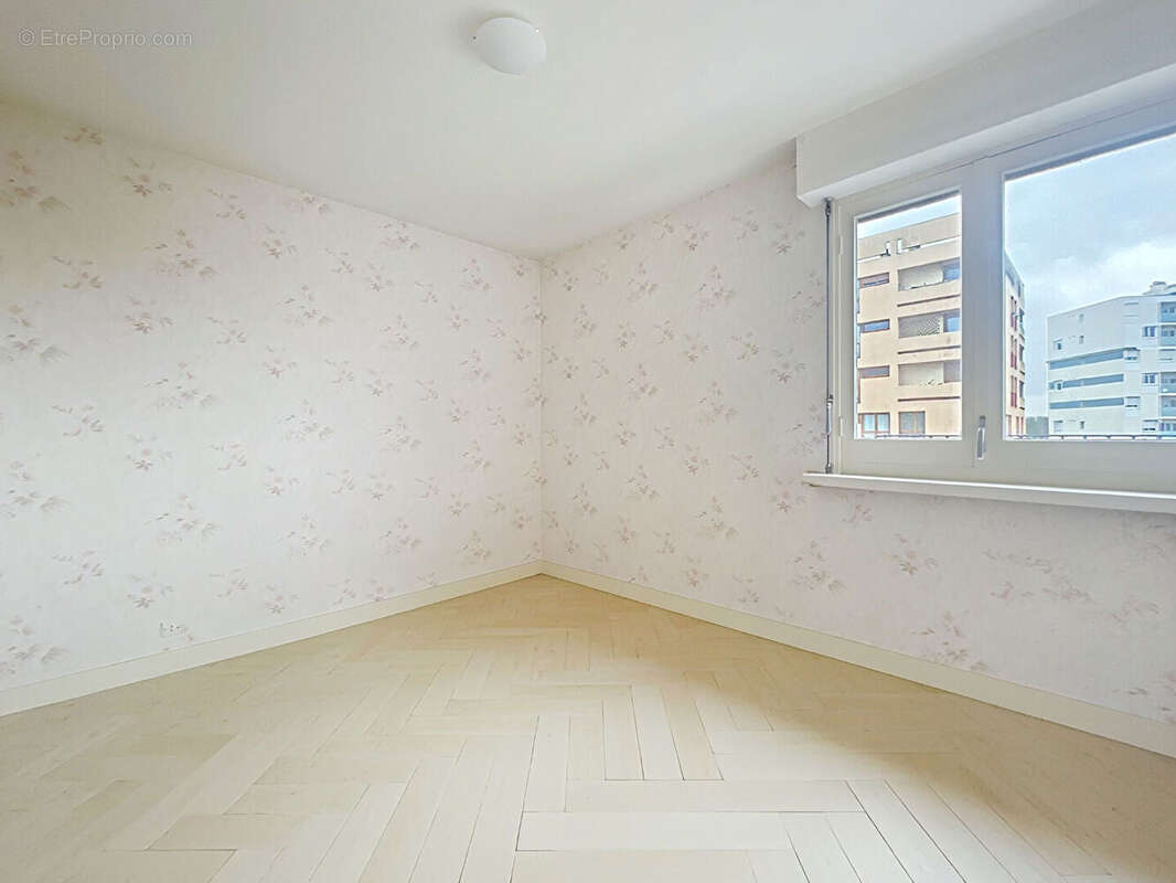 Appartement Chalons En Champagne 4 pièce(s) 70.71 m2 - photo 5