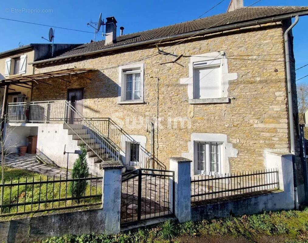 Maison à OUAGNE