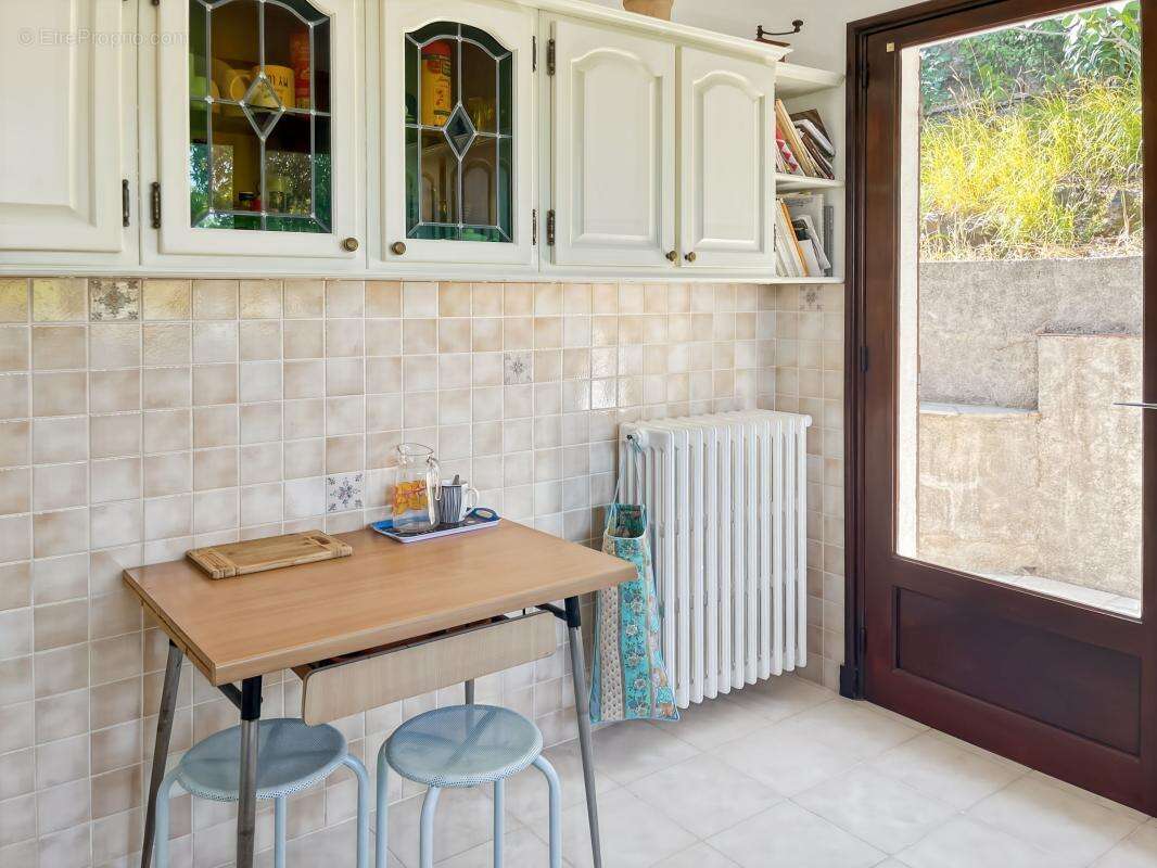 Maison À Vendre composée de 2 appartements (3 et 4 pièces) - photo 19