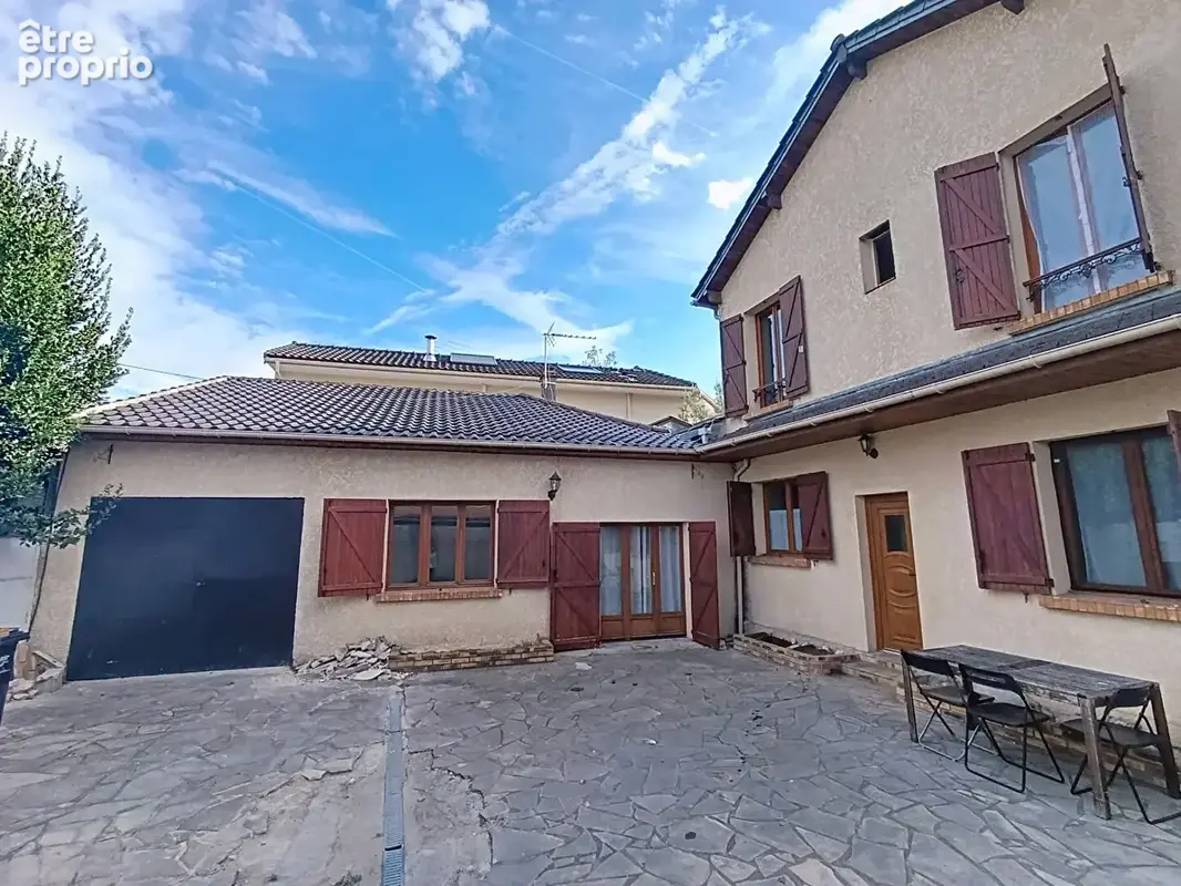 LIVRY-GARGAN limite Pavillons, Maison 126 m², 4 chambres, 4 stationnements + atelier - photo 17