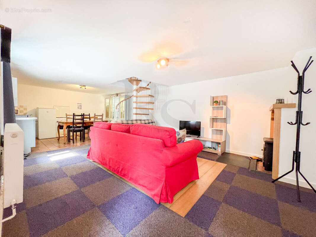 Maison à JOUE-DU-BOIS