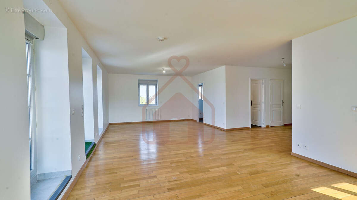 Appartement à THIAIS