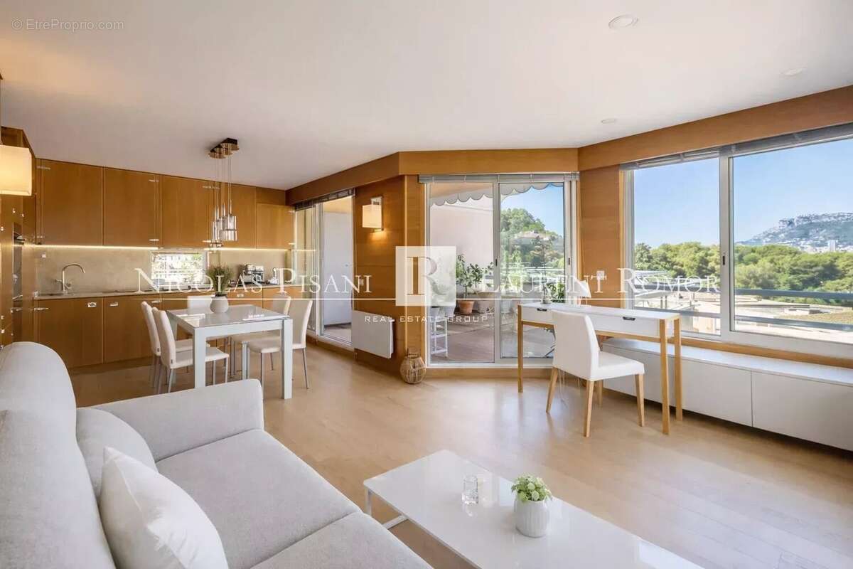 Appartement à ROQUEBRUNE-CAP-MARTIN