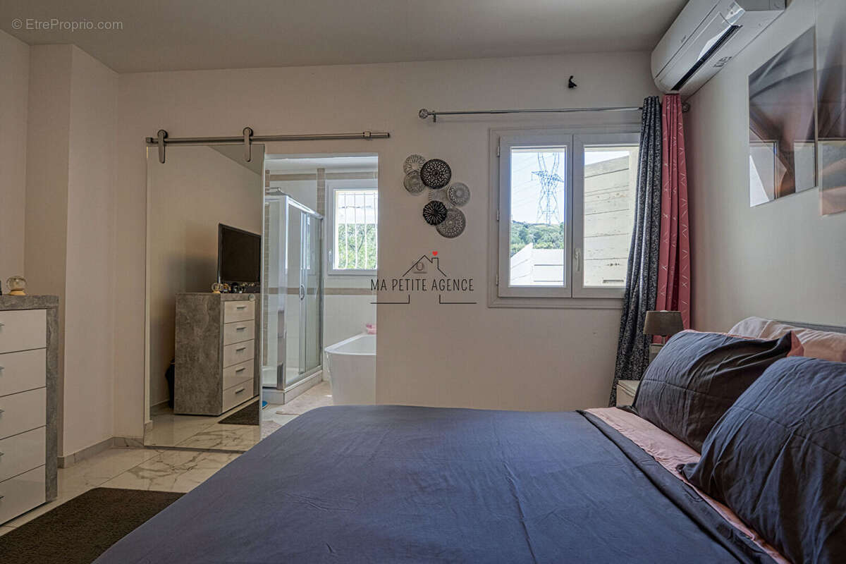 Appartement à LE ROVE