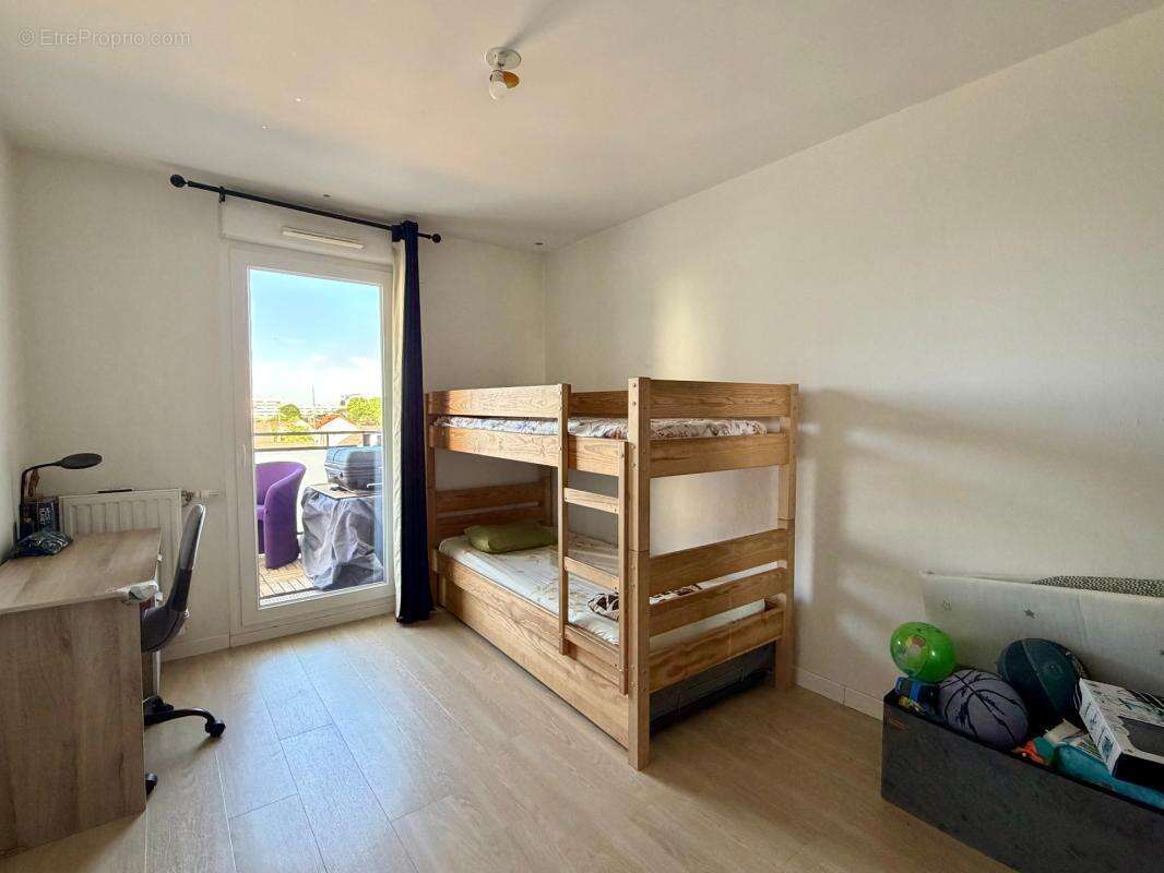 Magnifique 3 pièces traversant de 71 m² avec balcon, loggia et cave - photo 7