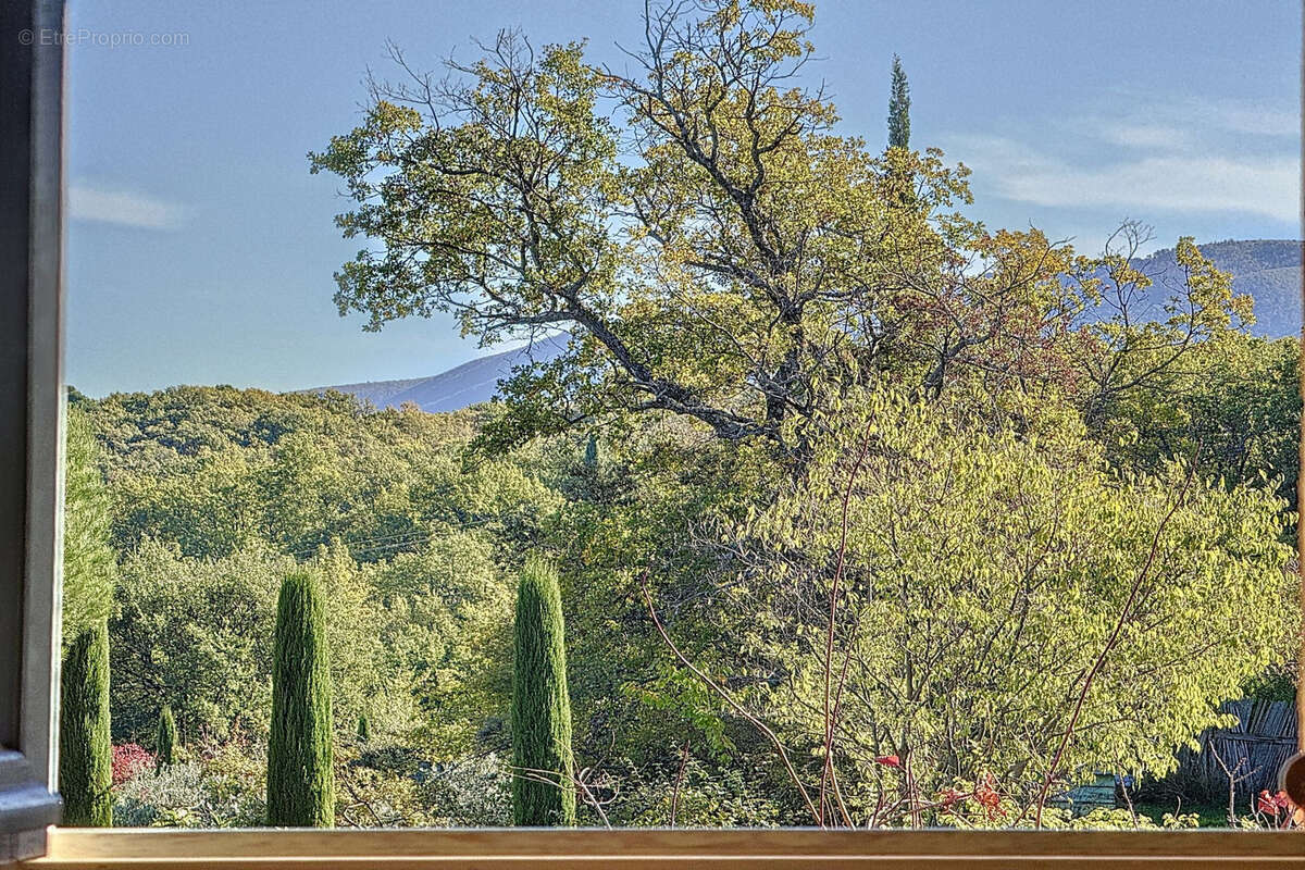 Maison à SAIGNON