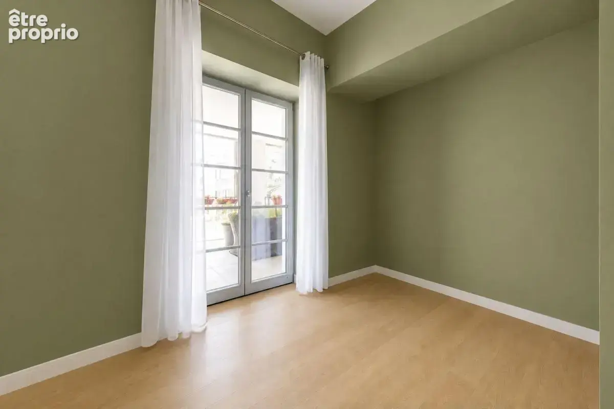 Magnifique  Duplex T4 avec terrasse et piscine - Lyon 5e - photo 7