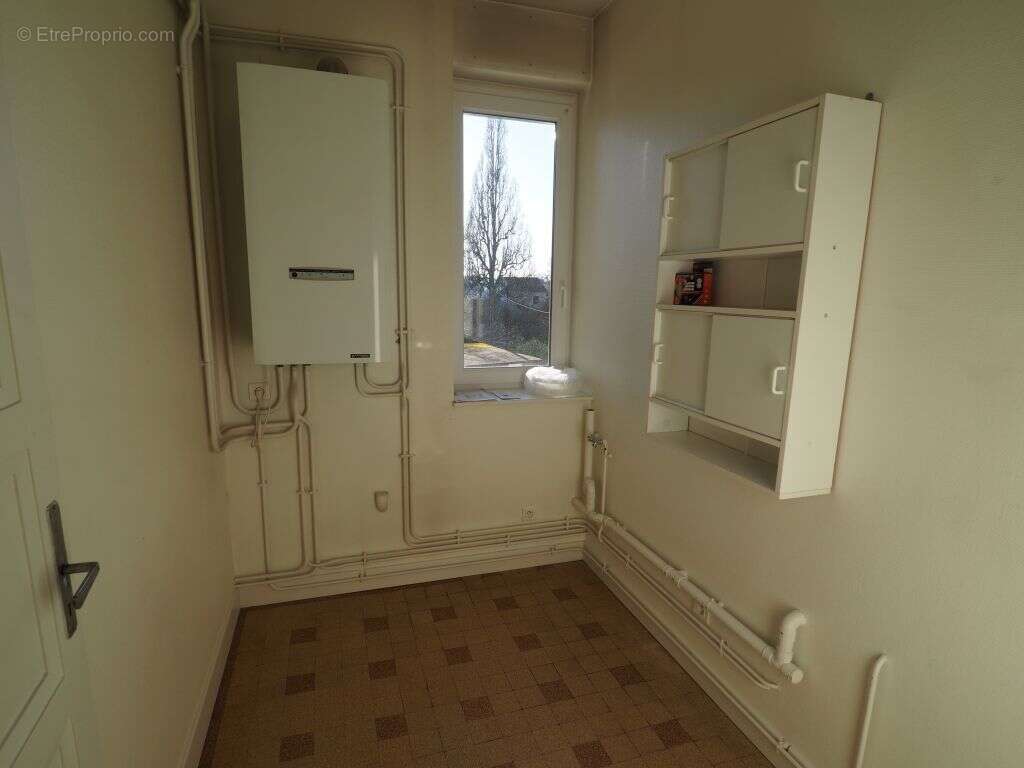 Appartement à CHARMES