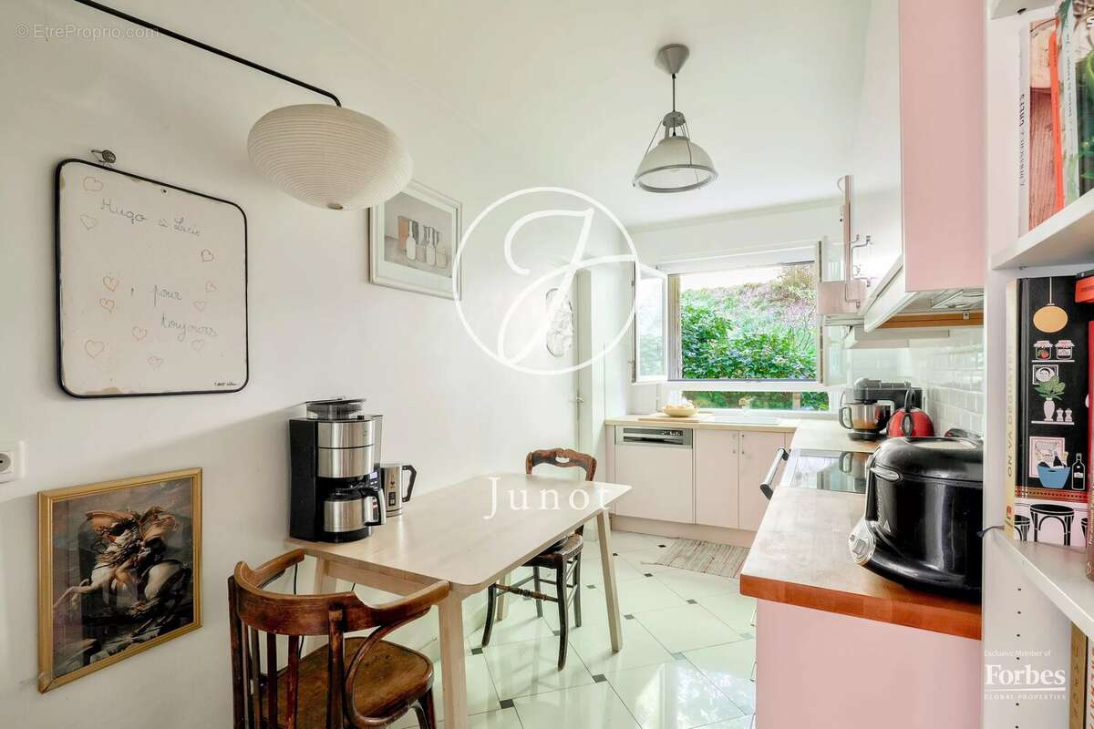Appartement à VILLE-D'AVRAY