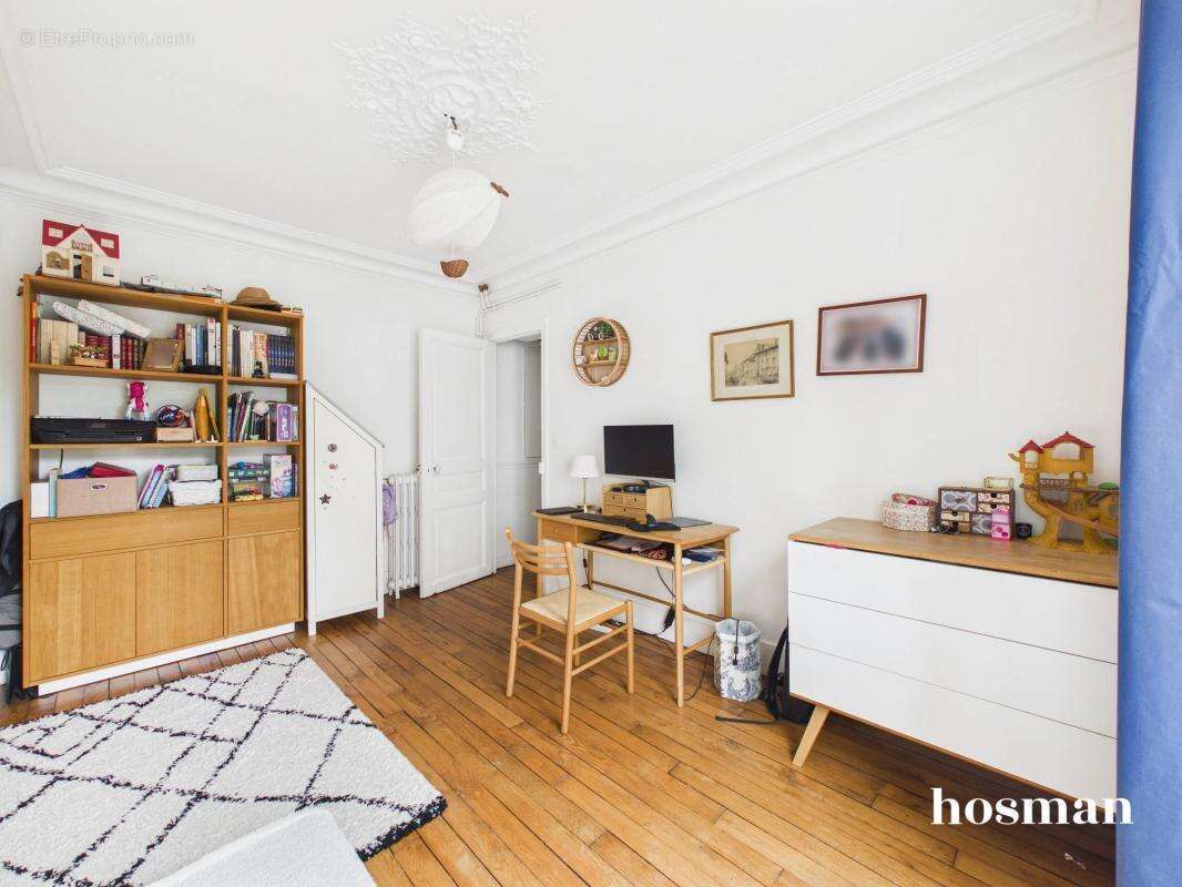 Appartement à PARIS-14E