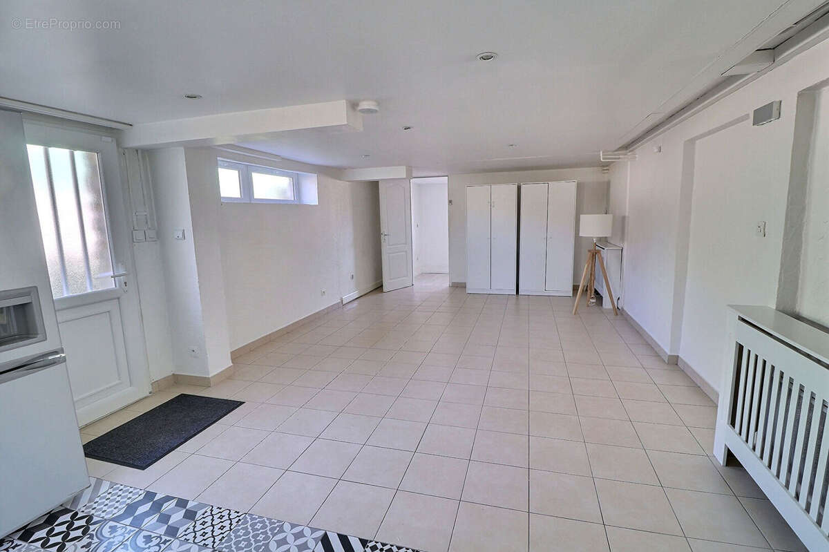 Maison à LE PERRAY-EN-YVELINES