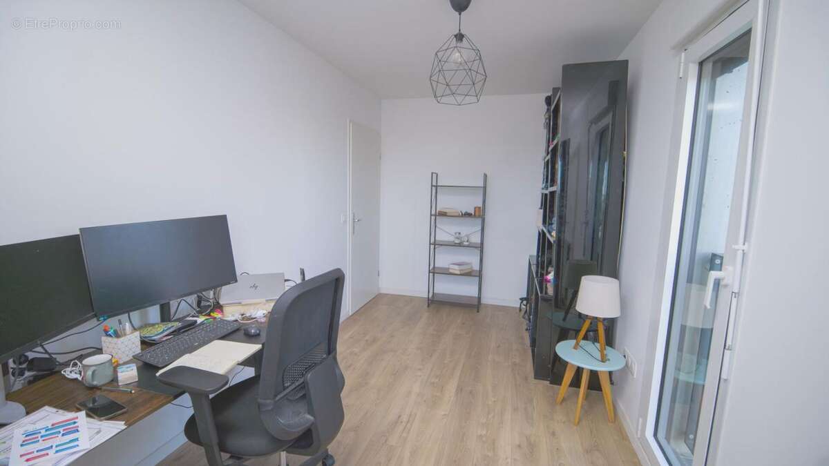 Appartement à NANTERRE