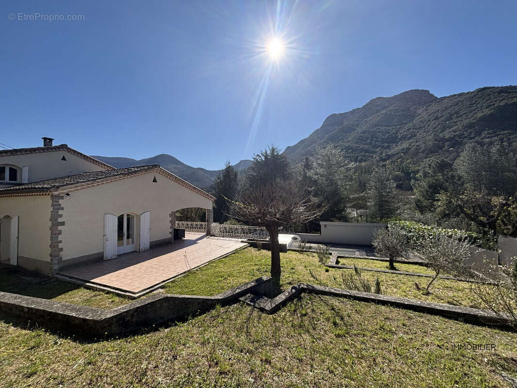 Maison à SUMENE