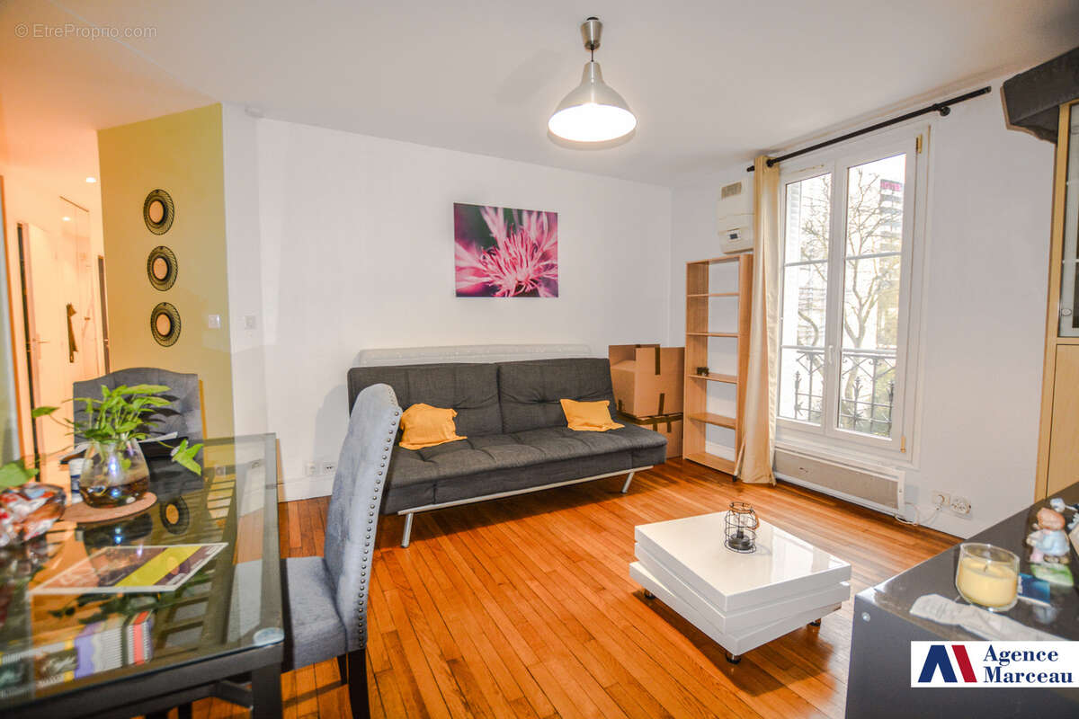 Appartement à COURBEVOIE