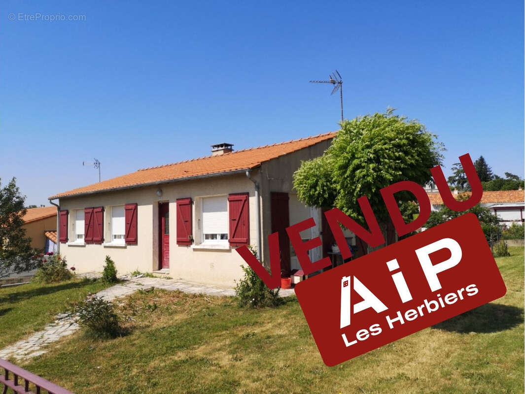 Maison à MENOMBLET
